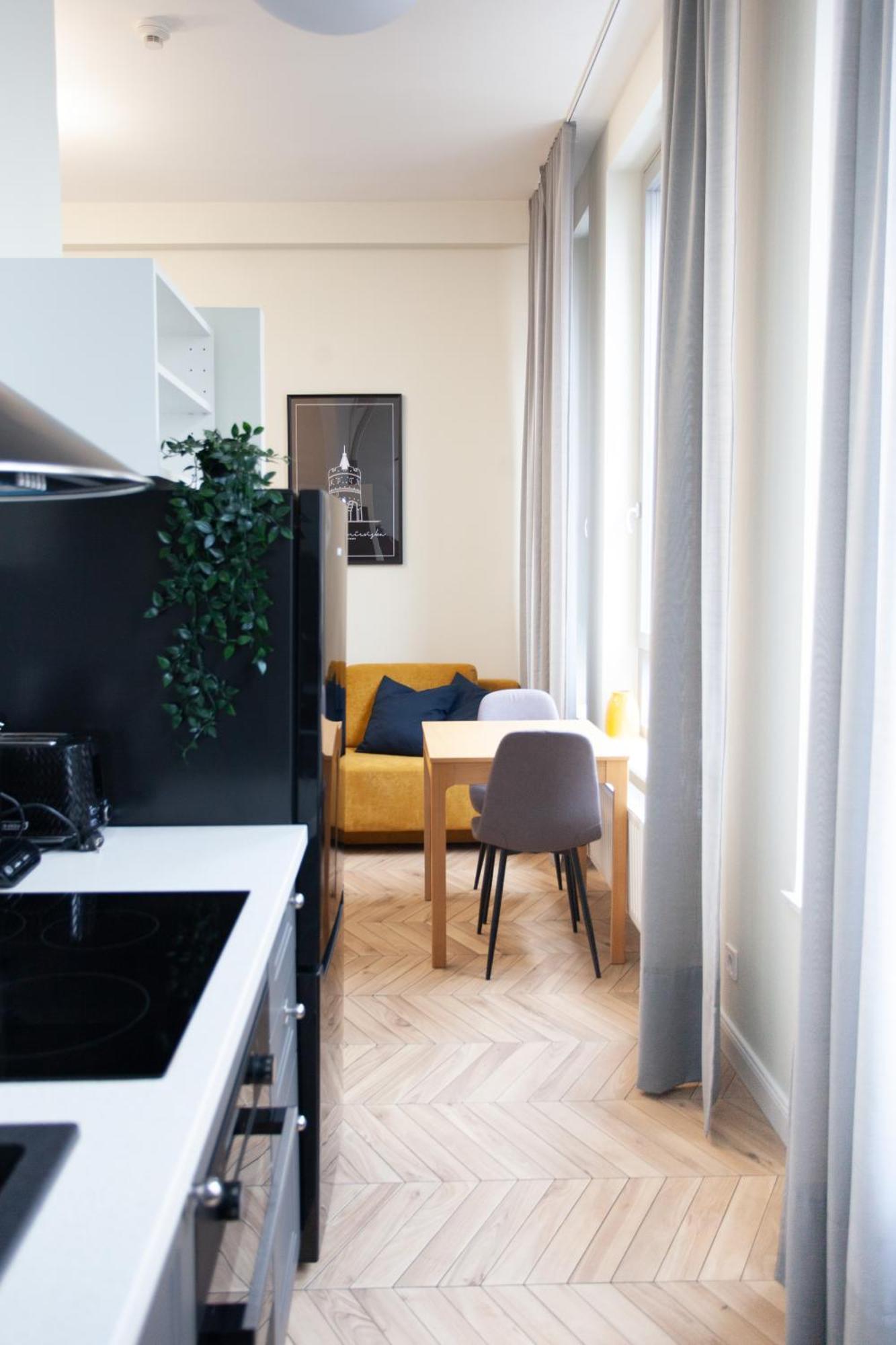 Space Apartments Old Town Щецин Экстерьер фото